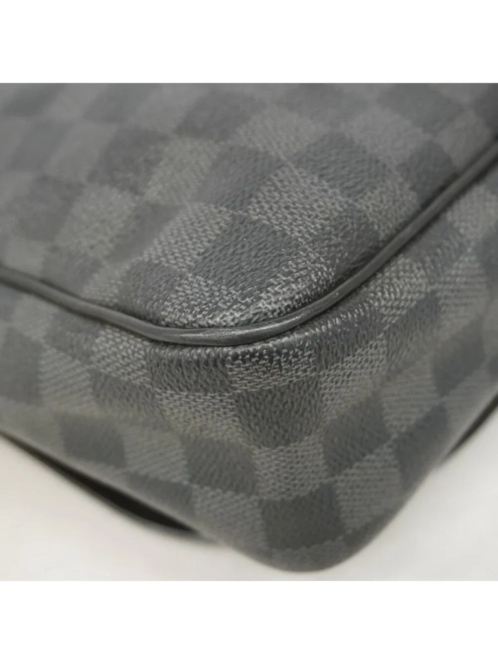 Louis Vuitton Shoulder Bag Damier Graphite Daniel MM Black Gray